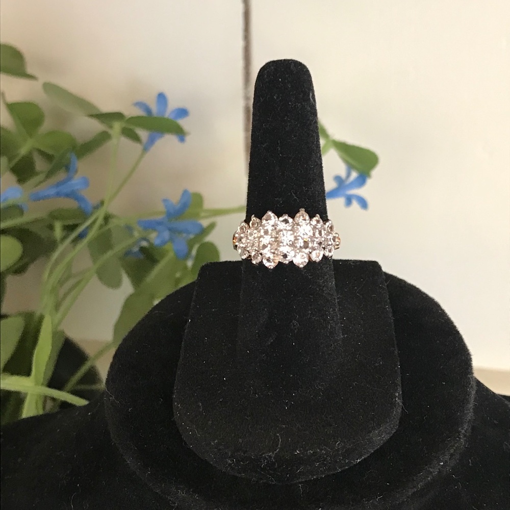 Vintage 18 KGE PAD Gold Ring with Clear Stones - Size 5